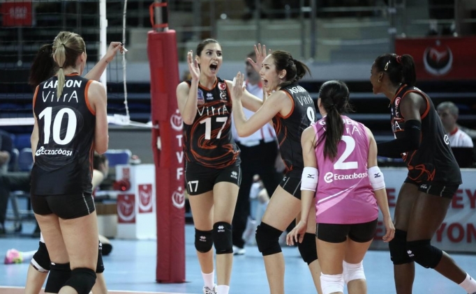 Eczac�ba�� Vak�fBank'� uzatmad� ge�ti