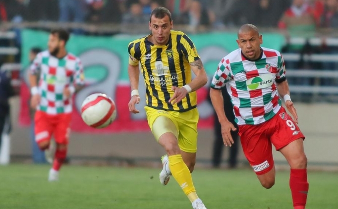 Olayl� �zmir derbisinde kazanan Kaf-Kaf