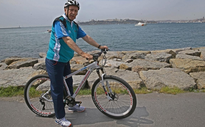 Cumhurba�kan� Erdo�an pedala bast�