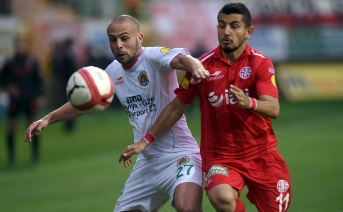 Antalya Derbisi'nde gol sesi ��kmad�!