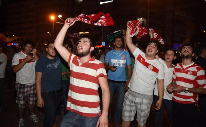 Antalya'da S�per Lig co�kusu