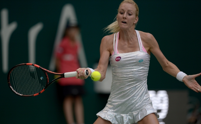 Radwanska �eyrek finalde