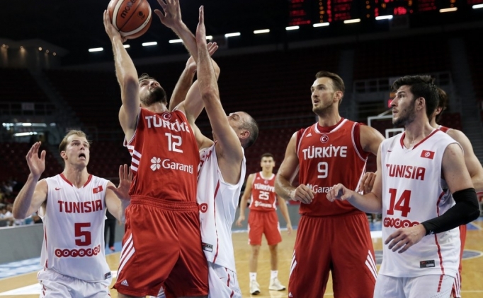 12 Dev Adam'dan Tunus'a dev fark!