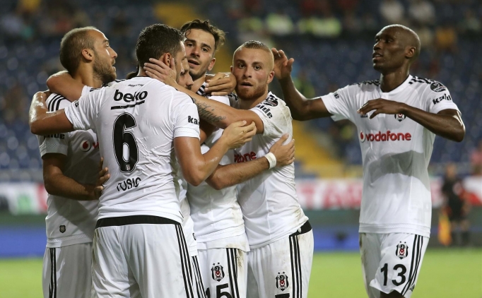 Cenk Tosun'dan ilk hattrick