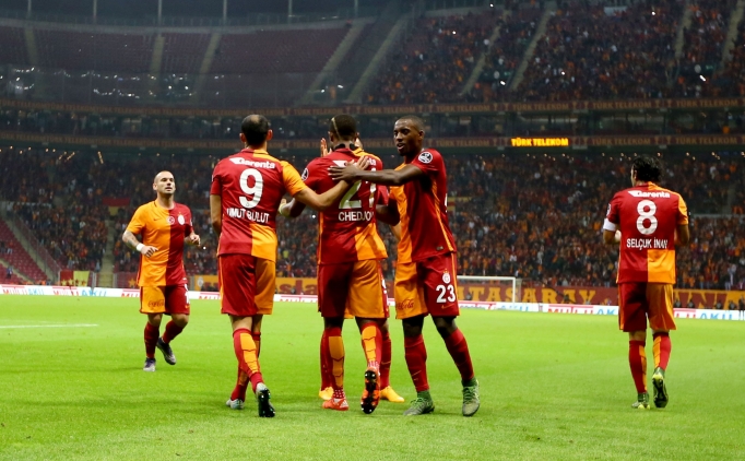 Galatasaray ikinci yar�da k�kredi!