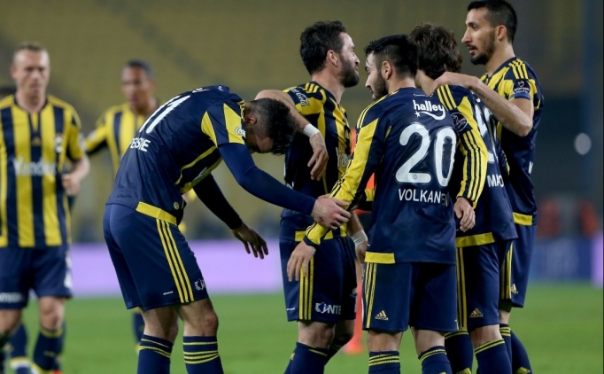 Fenerbah�e 2015'i mutlu kapatt�!