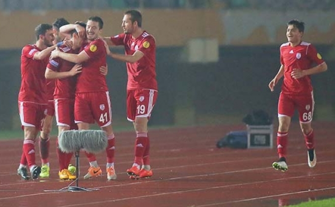 Alt�nordu, �zmir'de Adanaspor'u devirdi!