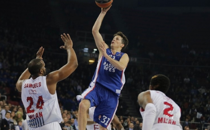 Anadolu Efes'ten m�thi� geri d�n��!