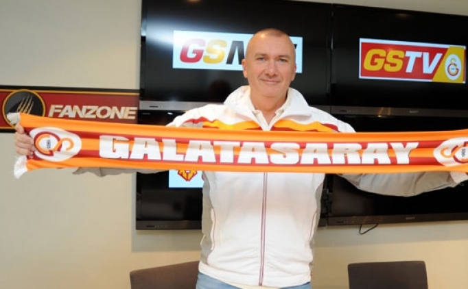 Galatasaray'da VEDA resmen a��kland� 