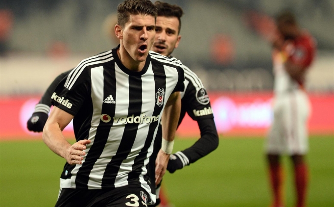Mario Gomez, b�yle giderse kral! 
