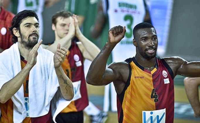 G.Saray'da kriz ��z�ld�! Oyuncular ikna oldu!