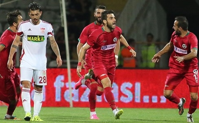 Kupada dev s�rpriz! Sivasspor elendi