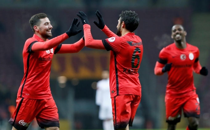 Sinan G�m��, bu sezon 'ilk' oldu