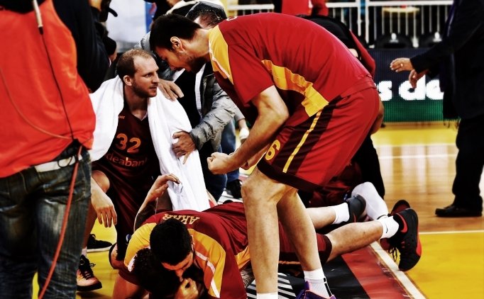�spanya'da man�etlerde 'Galatasaray' var