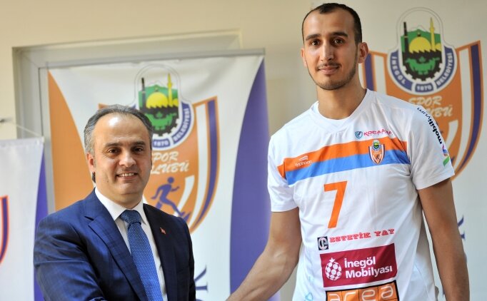 �neg�l Belediyespor, Ersin Ba�aran ile anla�t�.