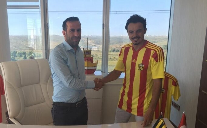 Yeni Malatyaspor, Ahmet Burak Solakel ile anla�t�