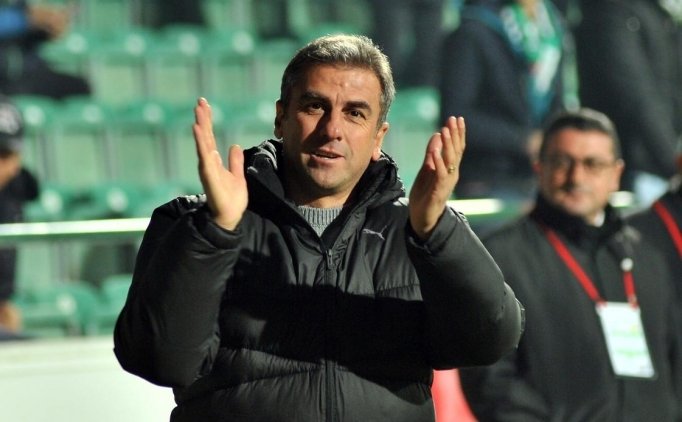 Hamzao�lu'nu k�zd�ran Galatasaray tezah�rat�! 'L�tfen...'