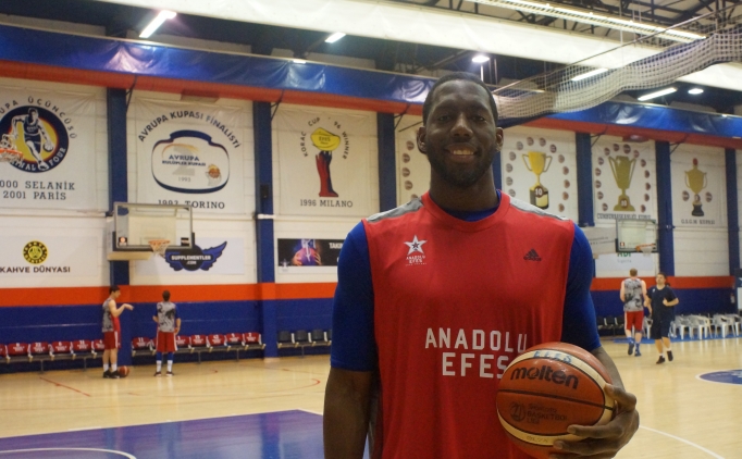 Bryant Dunston: 'Anadolu Efes'in hedefi her zaman kupa'