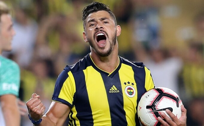 Fenerbah�e, sezonu nefes nefese a�t�!