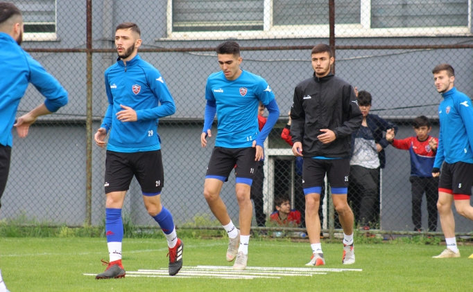 Mehmet Y�ksel: 'Ligden d��t�k ancak Karab�kspor ad�n� d���rmedik'