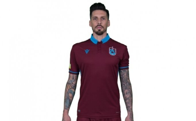 Trabzonspor, yeni formalar�n� tan�tt�!