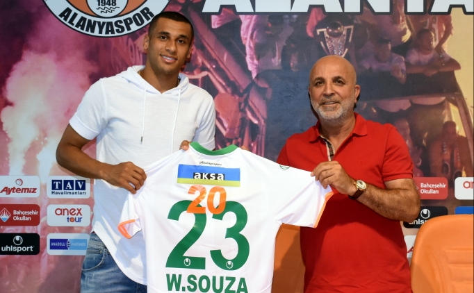 Alanyaspor'da, Welinton'a yeni sözleşme!