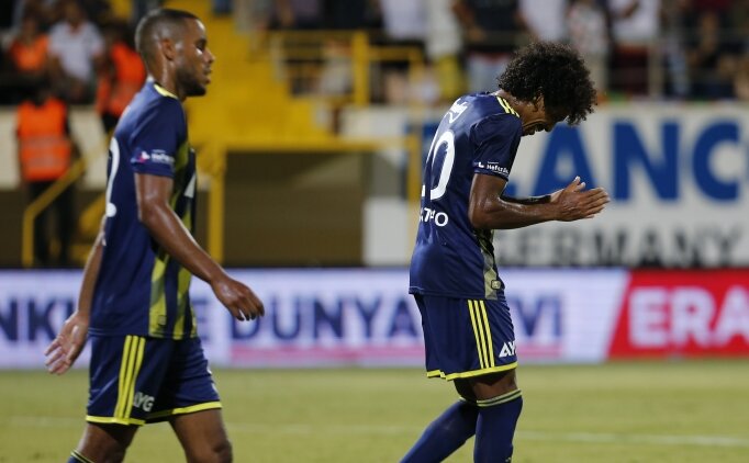 Fenerbah�e, �� hatayla �� puan b�rakt�!