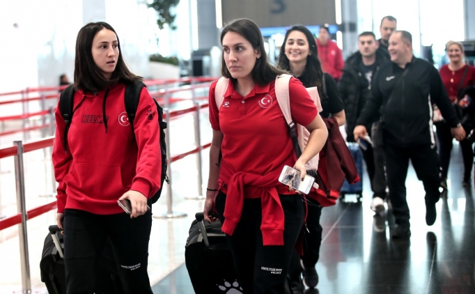 A Milli Kadın Basketbol Takımı Sırbistan'a gitti