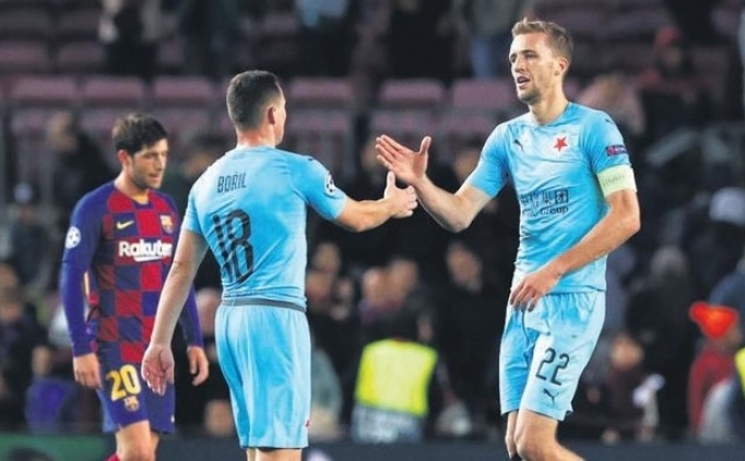 Az parayla çok iş yaptılar; Slavia Prag
