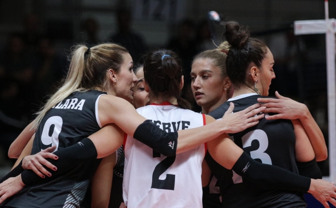 Kadın voleybolda Beşiktaş, PTT'yi devirdi