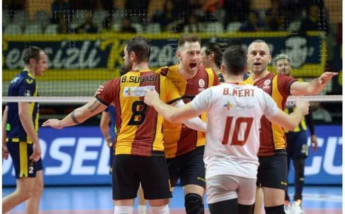 Galatasaray derbide Fenerbahçe'yi devirdi