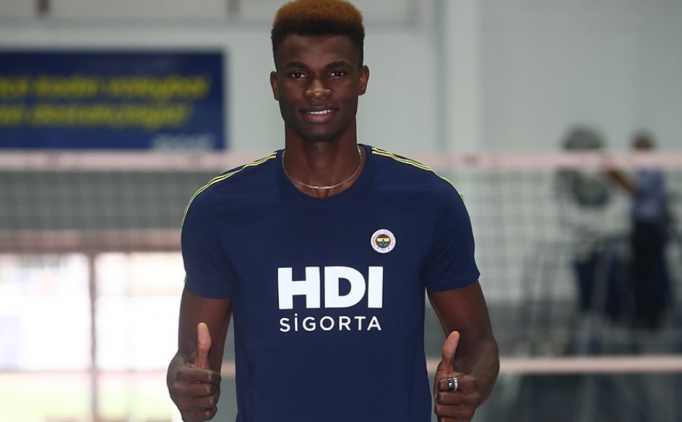 Nwachukwu Fenerbahçe HDI Sigorta'da!