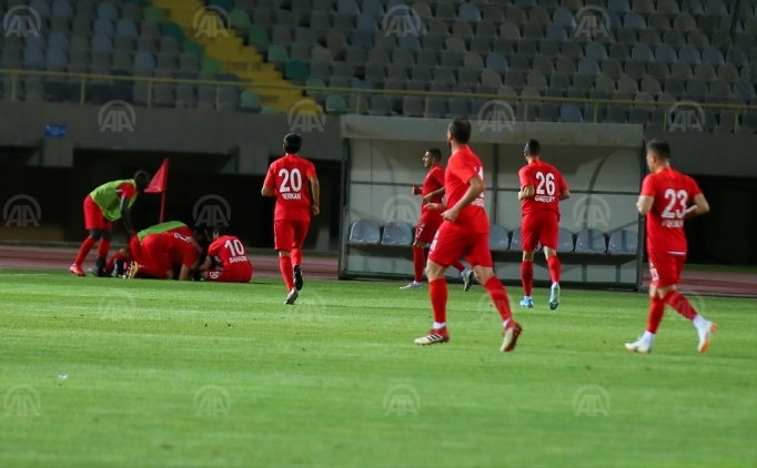 �mraniyespor, 10 ki�i kalan Altay'� ma�lup etti