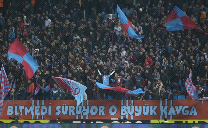 Trabzonspor-Fenerbah�e ma��nda trib�nler doldu