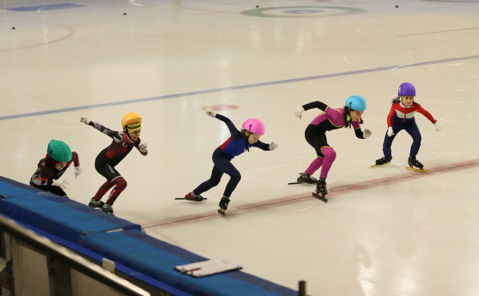  Short Track Federasyon Kupas�-4 yar��lar� Kocaeli'de tamamland�