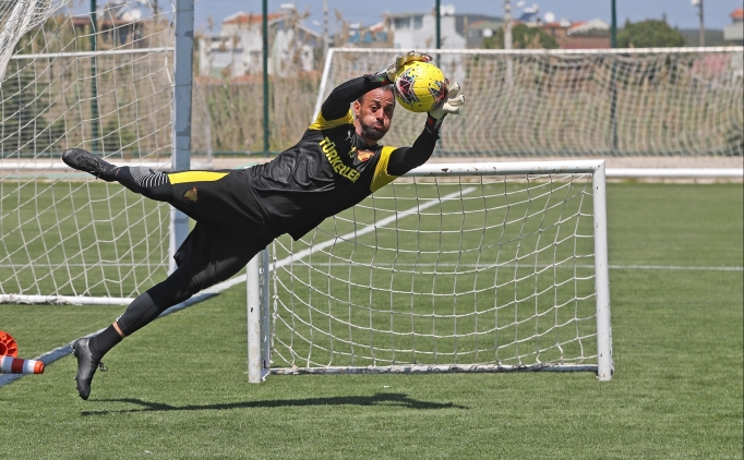 G�ztepeli futbolcular gruplar halinde tesislerde �al��maya ba�lad�