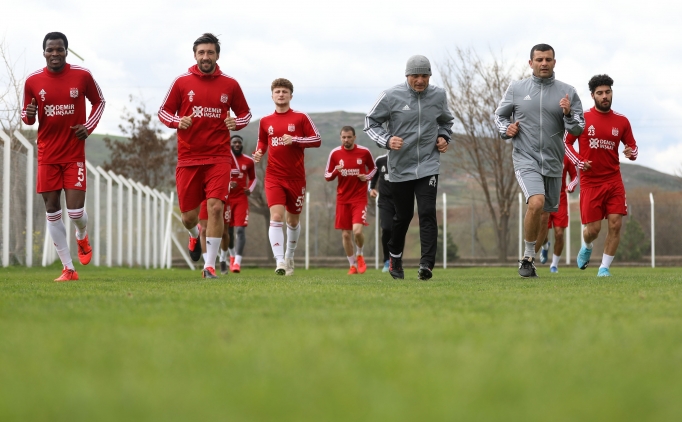 Sivasspor gruplar halinde almalara balad!