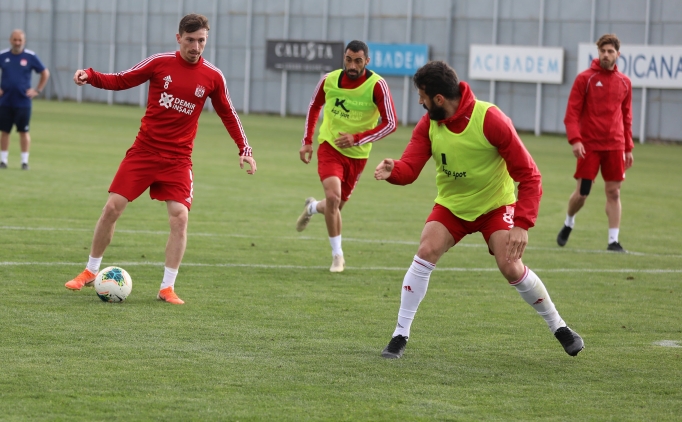 Sivasspor, kalan 8 hafta için çalışıyor