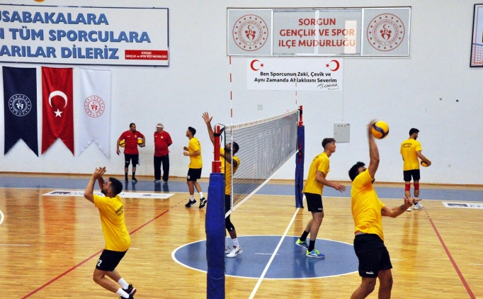 Sorgun Belediyespor tam tak�m �al��malara ba�lad�