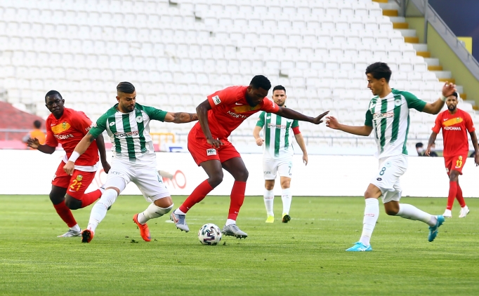 Konyaspor 83'te 1 puan kurtard