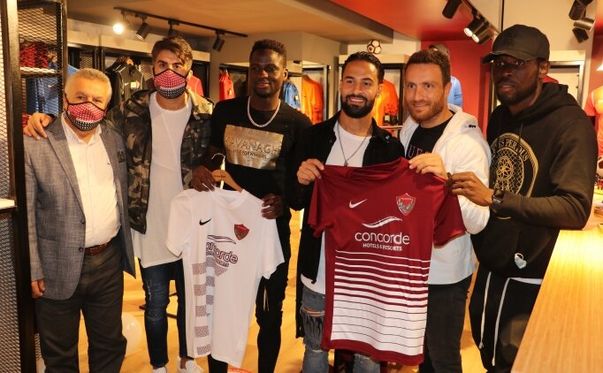 Hatayspor Store'un ikinci ma�azas� a��ld�