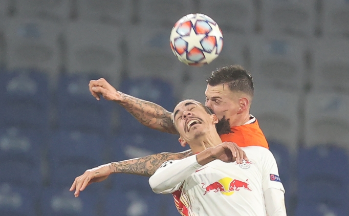 Ba�ak�ehir'de Skrtel cezal� duruma d��t�