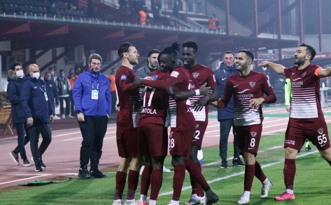 Hatayspor, erteleme ma��nda farkl� kazand�
