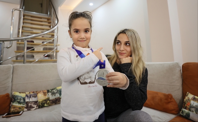 Milli cimnastiki Gksu, madalyaya Lina'nn annesi olarak ulat