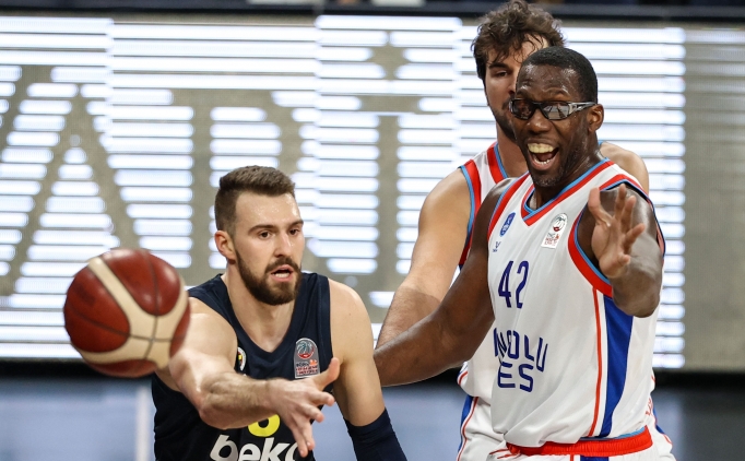 Basketbolda favori Anadolu Efes