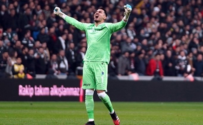 Canl� yay�nda a��klad�: 'U�urcan �ak�r, Ada'ya gidiyor'