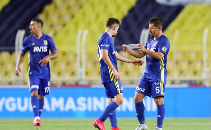 Emre Belözoğlu ve Ömer Faruk'un formaları 2 milyona satıldı!