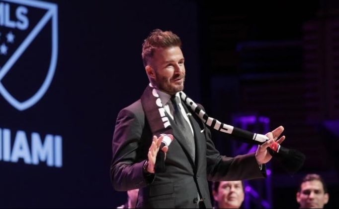 David Beckham'dan PlayStation ile tarihi imza