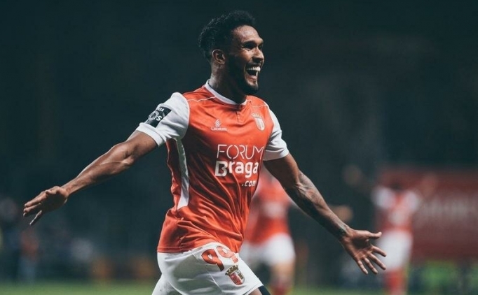 Beşiktaş'tan Dyego Sousa için resmi teklif