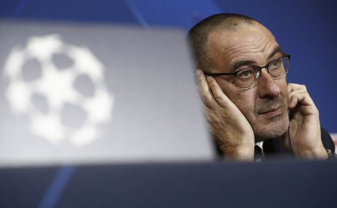 Sarri maç sonunda futbolcularına kızdı!